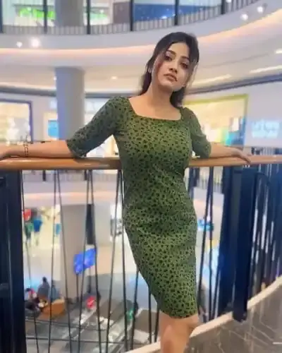 Call Girl Service in Lakdikapool